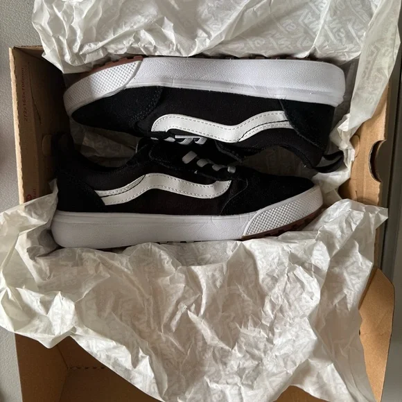 VANS UltraRange V Shoe Multi-Terrain, Easy-On, Cushioning | Size 2.5Y | EUC - Picture 11 of 11